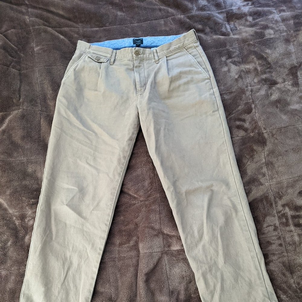 J. Crew Straight-Fit Pleated Pant in Cotton-Hemp